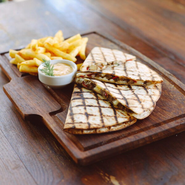 Tavuklu Quesadillas